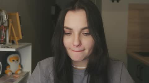 Snapshot of reilbelll chatting on 09-14-25, 06:18 Bell online show from 09-14-25, 06:18