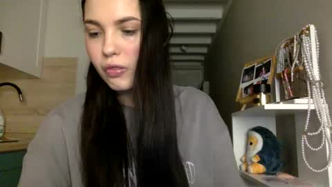 Snapshot of reilbelll chatting on 10-07-25, 02:25 Bell online show from 10-07-25, 02:25