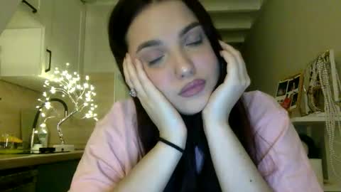 Snapshot of reilbelll chatting on 11-07-25, 09:59 Bell online show from 11-07-25, 09:59