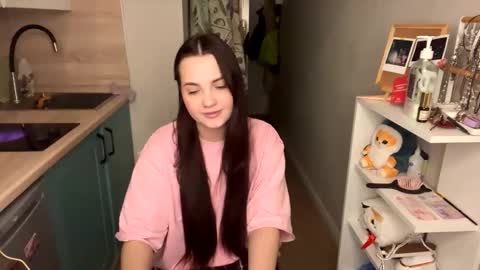 Snapshot of reilbelll chatting on 01-09-26, 03:04 Bell online show from 01-09-26, 03:04