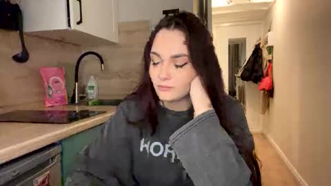 Snapshot of reilbelll chatting on 02-05-26, 02:54 Bell online show from 02-05-26, 02:54