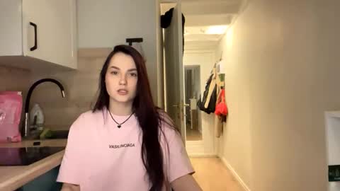 Snapshot of reilbelll chatting on 02-10-26, 02:54 Bell online show from 02-10-26, 02:54