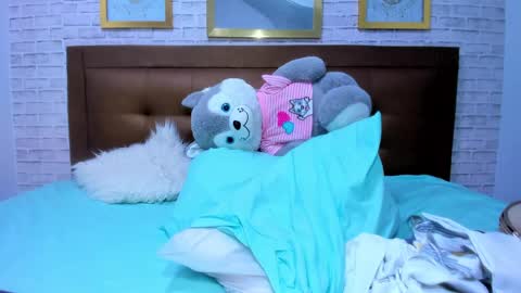 reina_loren online show from 01-26-25, 12:48