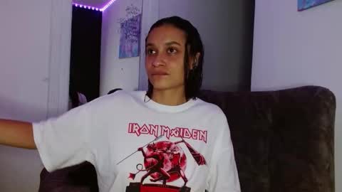 reina_reina online show from 03-04-26, 06:08