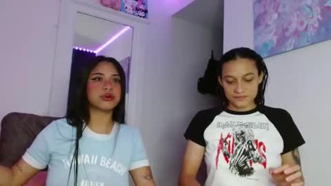 reina_reina online show from 03-27-26, 04:40