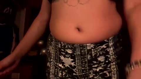 reinaassss online show from 12-20-25, 05:03