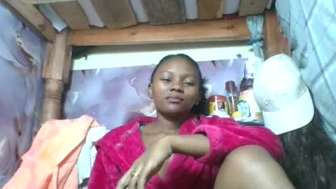 Snapshot of reinechi chatting on 06-21-26, 06:16 Reinechi online show from 06-21-26, 06:16