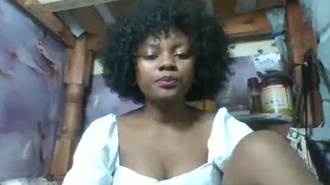Snapshot of reinechi chatting on 06-29-26, 10:15 Reinechi online show from 06-29-26, 10:15