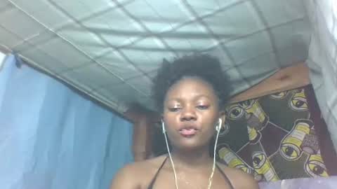 Snapshot of reinechi chatting on 07-10-26, 07:38 Reinechi online show from 07-10-26, 07:38