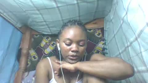 Snapshot of reinechi chatting on 07-15-26, 07:19 Reinechi online show from 07-15-26, 07:19