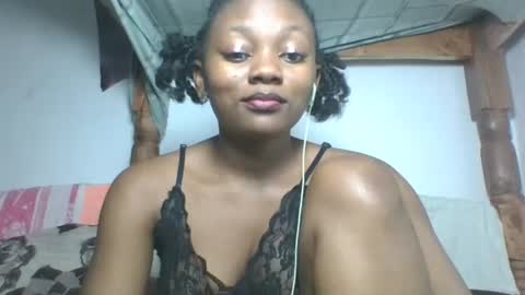 Snapshot of reinechi chatting on 07-16-26, 08:15 Reinechi online show from 07-16-26, 08:15