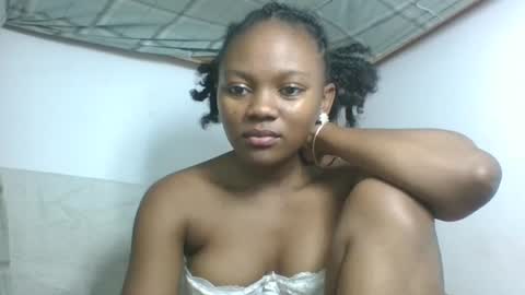 Snapshot of reinechi chatting on 07-17-26, 08:21 Reinechi online show from 07-17-26, 08:21