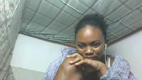 Snapshot of reinechi chatting on 07-18-26, 08:29 Reinechi online show from 07-18-26, 08:29