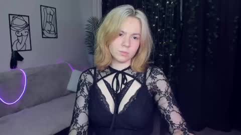 RemiPeach online show from 05-08-26, 04:23