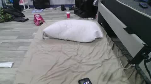 Snapshot of remshotdt chatting on 02-23-25, 06:07 remshotdt online show from 02-23-25, 06:07