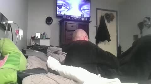 Snapshot of remshotdt chatting on 11-11-25, 06:35 remshotdt online show from 11-11-25, 06:35