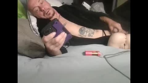 Snapshot of remshotdt chatting on 11-12-25, 05:41 remshotdt online show from 11-12-25, 05:41