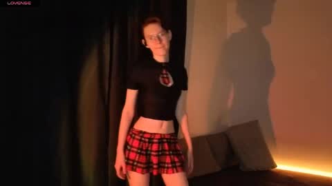 Claire online show from 05-31-26, 03:52