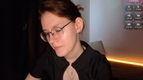 Snapshot of renaeblaski chatting on 06-16-26, 07:33 Claire online show from 06-16-26, 07:33