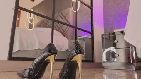 Renata 3 online show from 10-10-25, 04:06