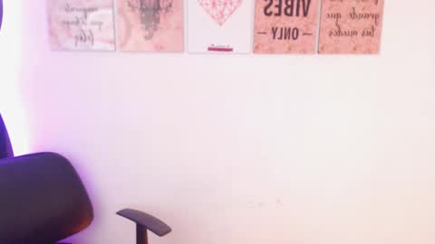    online show from 02-21-25, 03:23