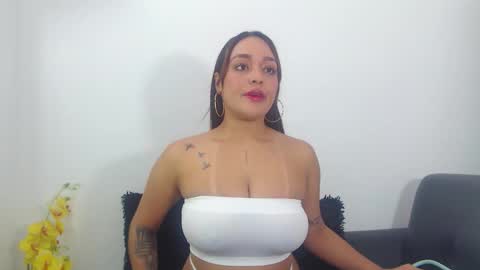 renatabrownn28 online show from 03-19-26, 02:32