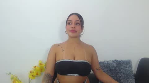 Snapshot of renatabrownn28 chatting on 06-02-26, 05:53 renatabrownn28 online show from 06-02-26, 05:53