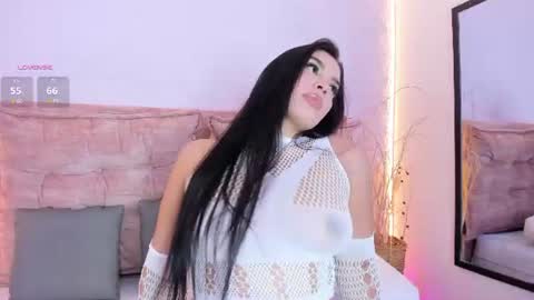 Snapshot of renatajhonson chatting on 06-10-26, 10:19 Renata online show from 06-10-26, 10:19