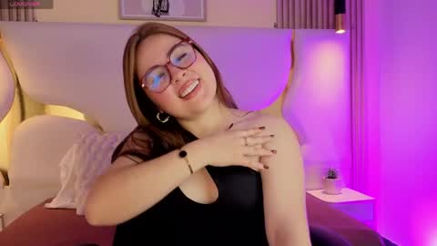 Snapshot of renatajoness1 chatting on 03-30-26, 11:22 Renata online show from 03-30-26, 11:22