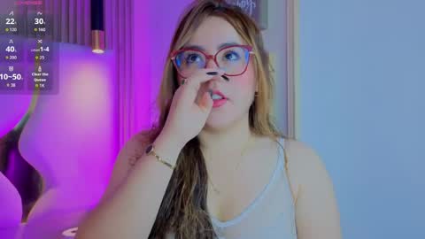 Snapshot of renatajoness1 chatting on 05-21-26, 11:50 Renata online show from 05-21-26, 11:50