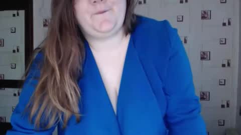 Snapshot of renataoia chatting on 10-20-25, 01:55 renataoia online show from 10-20-25, 01:55