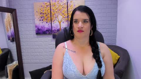      online show from 02-08-25, 12:06