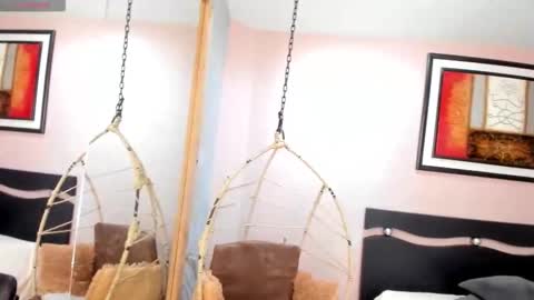 Snapshot of renataruiz_rr chatting on 02-13-26, 12:01 online show from 02-13-26, 12:01