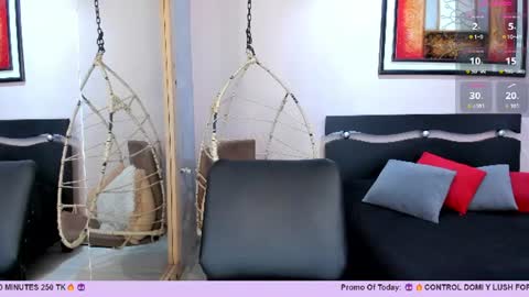 Snapshot of renataruiz_rr chatting on 06-24-26, 12:04 online show from 06-24-26, 12:04
