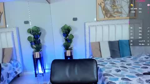 Snapshot of renataruiz_rr chatting on 07-12-26, 12:07 online show from 07-12-26, 12:07