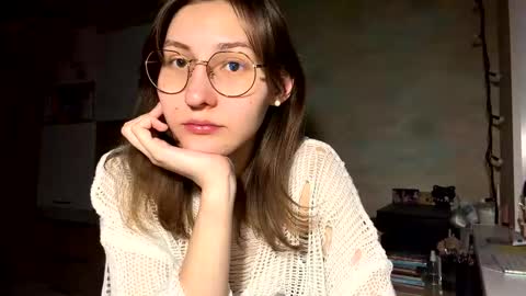 Snapshot of renayreisdorf chatting on 02-07-26, 04:33 Mia online show from 02-07-26, 04:33