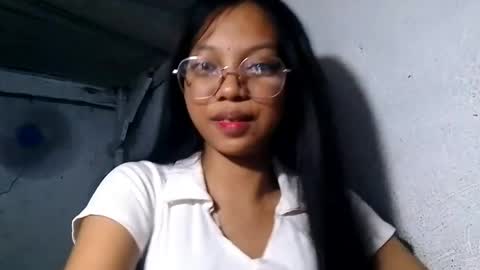 Snapshot of renaysheperd chatting on 05-21-26, 02:57 Alice online show from 05-21-26, 02:57