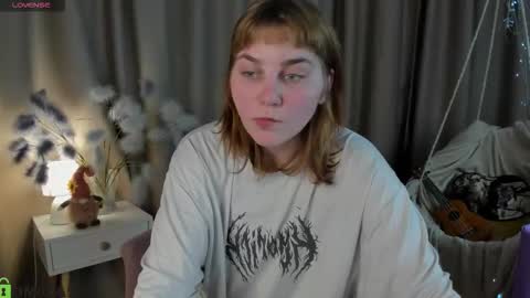 rene_shine online show from 10-29-25, 10:28