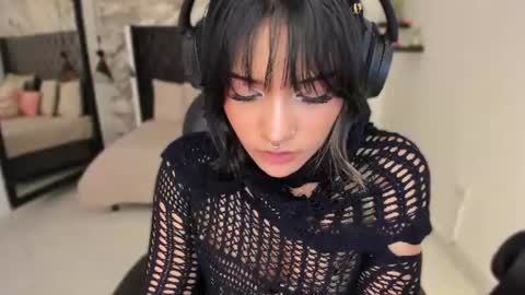Snapshot of renee_shelby_ chatting on 06-14-26, 02:24 Renee Shelby online show from 06-14-26, 02:24