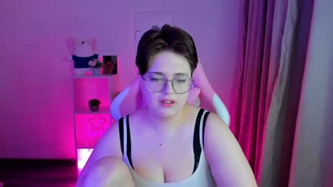 Snapshot of renee_turner chatting on 12-26-24, 12:57 renee_turner online show from 12-26-24, 12:57