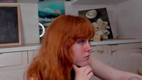 reneefoxy_ online show from 06-11-26, 01:16