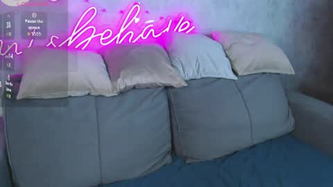 Renesmy online show from 03-26-26, 10:48