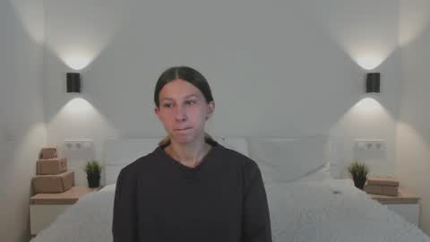 Snapshot of renettaschmeling chatting on 05-22-26, 06:46 Christina online show from 05-22-26, 06:46