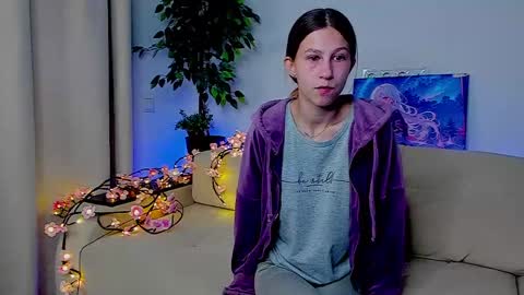 Snapshot of renettaschmeling chatting on 05-26-26, 06:48 Christina online show from 05-26-26, 06:48