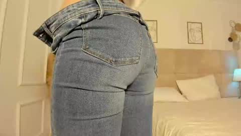 Snapshot of rennatha21 chatting on 03-02-25, 03:37 Rennatha online show from 03-02-25, 03:37