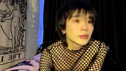 Snapshot of rennuts chatting on 01-25-25, 12:17 rennuts online show from 01-25-25, 12:17