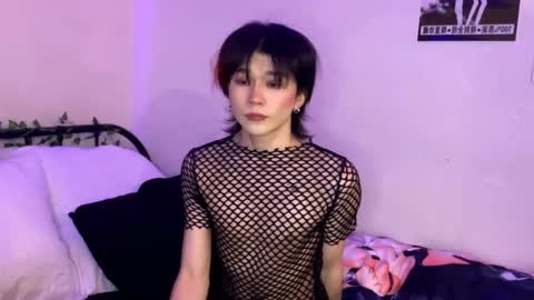 Snapshot of rennuts chatting on 02-12-25, 10:26 rennuts online show from 02-12-25, 10:26