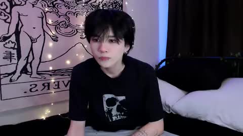 Snapshot of rennuts chatting on 03-01-25, 11:28 rennuts online show from 03-01-25, 11:28