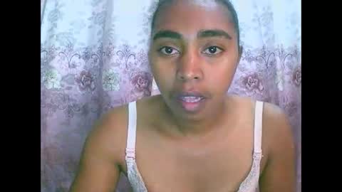 Snapshot of rephaleta chatting on 10-06-25, 06:44 Rephaleta online show from 10-06-25, 06:44