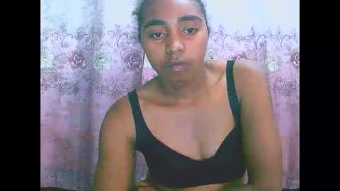 Snapshot of rephaleta chatting on 10-12-25, 11:09 Rephaleta online show from 10-12-25, 11:09